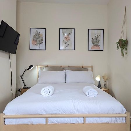 Guest Rooms In Anfiled Near Stadium, Free Parking Liverpool Buitenkant foto