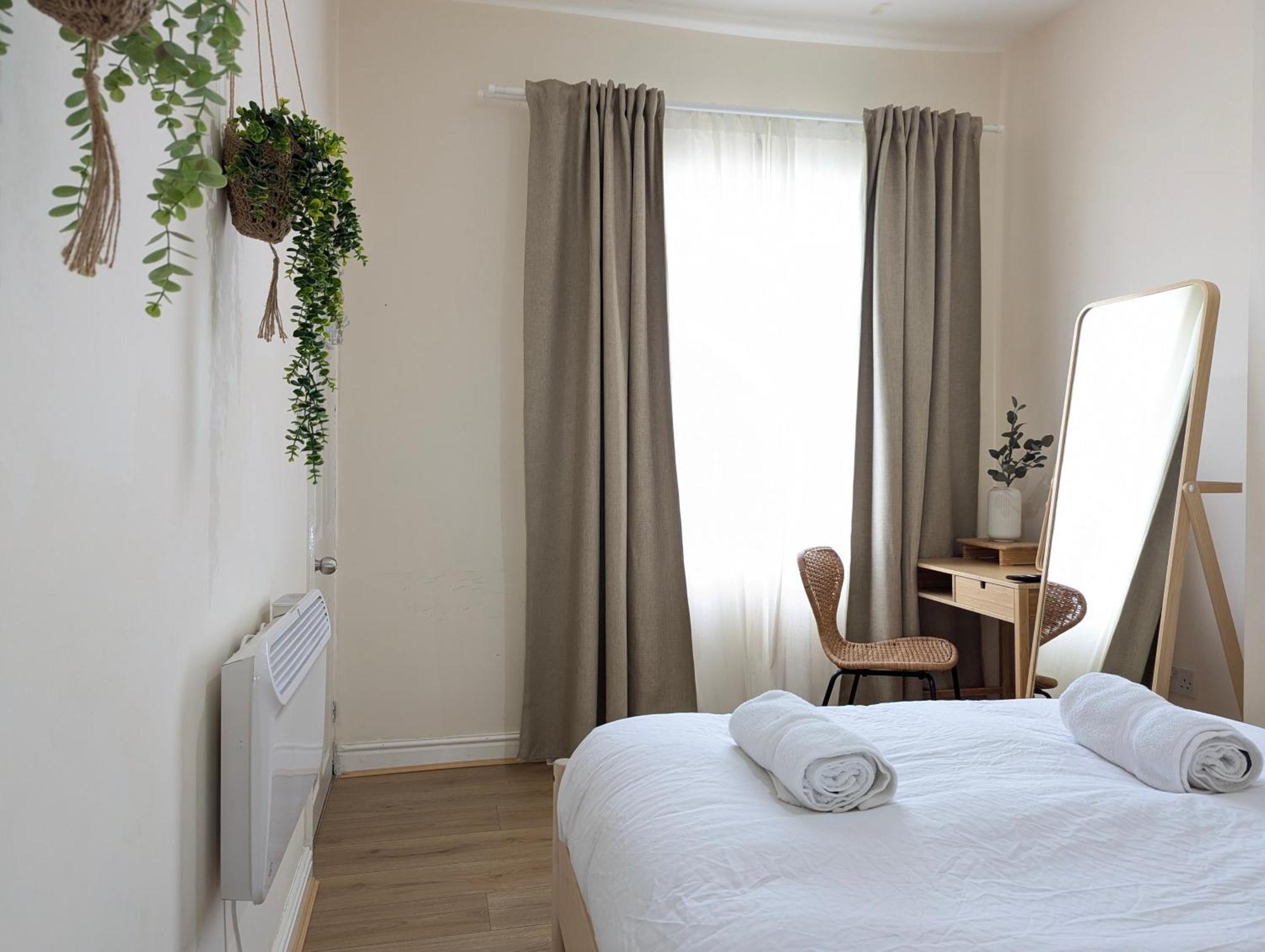 Guest Rooms In Anfiled Near Stadium, Free Parking Liverpool Buitenkant foto